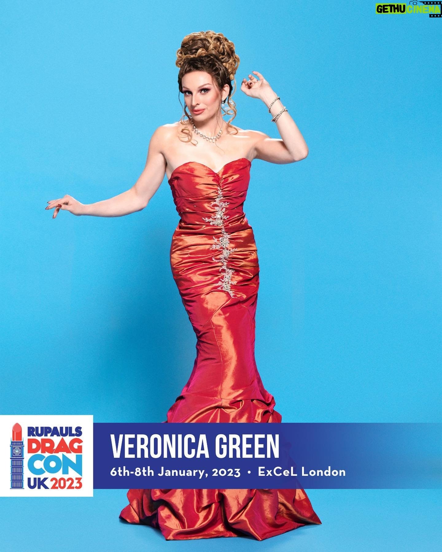 Veronica Green - 2.8K Likes - I can confirm I’ll be attending @RuPaulsDragCon UK '23 happening January 6, 7, and 8, 2023! ✨ Snatch your tickets starting May 15th! Sign up to be the first to know when they drop at uk.rupaulsdragcon.com
#dragcon #dragconuk