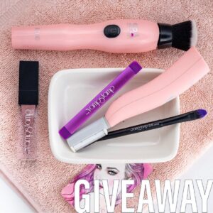 Veronica Lorenz Instagram - 🎁 #GIVEAWAY ALERT! 🎁 .
💜 We've recently partnered with the incredible @spasciences to offer you some incredible goodies! One of our very favorite products of theirs is included in this giveaway. A brush that helps you achieve an airbrushed finish! Whuuuu??? 💁🏼‍♀️💁🏽‍♀️💁🏻‍♀️ AND you will be one of the first to receive our newest product, The Cut Crease Kit! Think another way to create impeccable makeup looks in minutes! Hint: Watch for it soon in @Ulta 🧡 .
Enter to win this set of goodies Below 👇🏻
‎1️⃣ Follow @the_vampstamp & @spasciences 
2️⃣ Comment your favorite makeup palette
3️⃣ Tag 3 of your besties ⚠️ This contest is limited to the USA & Canada, the winner will be selected on 8/23/2019. Good Luck! 💋💋💋