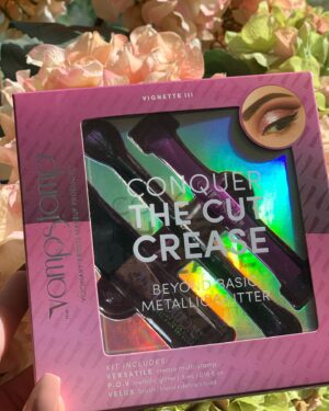 Veronica Lorenz Instagram - The lady behind the brand. Meet Veronica Lorenz 💕 Celebrity Makeup Artist & co-founder of one of the worlds most iconic beauty products, the beauty blender, Veronica Lorenz was diagnosed with a benign spinal cord tumor in 2013 and lost the feeling in her hands. A born innovator, Veronica turned a great challenge into an inspiring triumph by creating The VampStamp.
.
.
The VampStamp has just launched another innovative solution for makeup application - so that all skill levels - and those with physical limitations - can easily create true makeup magic -𝙏𝙝𝙚 𝘾𝙪𝙩 𝘾𝙧𝙚𝙖𝙨𝙚 𝙆𝙞𝙩 - Now in all @ultabeauty ‘s😻