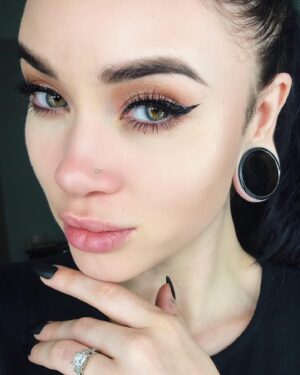 Veronica Lorenz Instagram - 𝒮𝓅ℯℯ𝒸𝒽𝓁ℯ𝓈𝓈 🙊😍
.
@abbeysoandso .
Using
• VaVaVoom Medium Stamp
• Vink Ink - Vortex Black