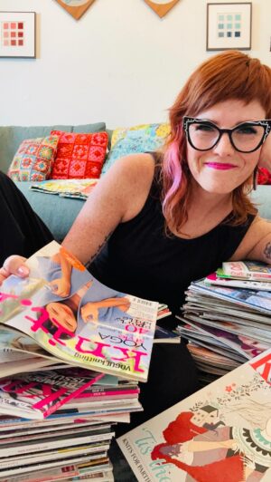 Vickie Howell Instagram - Recently, I’ve been pondering the state of the publishing industry, especially when it comes to print magazines. The recent discontinuation of publications like industry staples 𝙄𝙣𝙩𝙚𝙧𝙬𝙚𝙖𝙫𝙚 𝙆𝙣𝙞𝙩𝙨 and 𝘾𝙧𝙤𝙘𝙝𝙚𝙩, indie darling 𝙋𝙤𝙢𝙥𝙤𝙢𝙈𝙖𝙜𝙖𝙯𝙞𝙣𝙚, and the quiet fading away of iconic cornerstone magazine 𝙑𝙤𝙜𝙪𝙚 𝙆𝙣𝙞𝙩𝙩𝙞𝙣𝙜 indicate that this medium is slowly disappearing.⁣
⁣
As a lover of physical media, this is disheartening. The hours of entertainment and relaxation magazines have offered over the years, not to mention the broadening of awareness of everything from techniques and patterns to worldwide makers and cultures, is incalculable. As a professional creative, I recognize how this negatively affects independent makers. Reflecting on my career, the medium that has been most consequential to me as a designer, spokesperson, and broadcaster has unquestionably been magazines. I’ve had the honor and privilege of being included in close to 200 print publications internationally, and I’m continually grateful for that support. ⁣
⁣
So, friends, just a shout-out to a medium I adore, and a few calls-to-action to show print media a little love. ⁣
⁣
👉🏼 In the comments section, name a no-longer-published, maker-realm magazine(s) that you miss.⁣
⁣
👉🏼Tag an existing magazine that you love, so that others can follow them, too.⁣
⁣
👉🏼Support at least one, physical magazine by subscribing to it. ⁣
⁣
(See comments for my answers-to action)⁣
⁣
Print media foreva’! 😉 (Psst.. pass it on.)