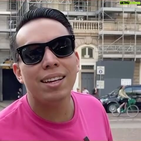 Victor Arauz - 10.9K Likes - Hoy en el show de Miami tendremos otra pedida de mano, @alexvizuete no lo resistiría.
•
Los esperamos hoy en @lamesamiami
•
Más info en @fenixmarproductionsinc