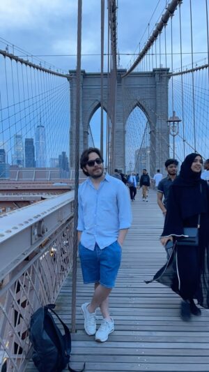 Victor Arauz Instagram - Viendo pasar la vida en NY 🇺🇸❤️🇪🇨
•
Siguiente parada MIAMI 
Más info en @fenixmarproductionsinc