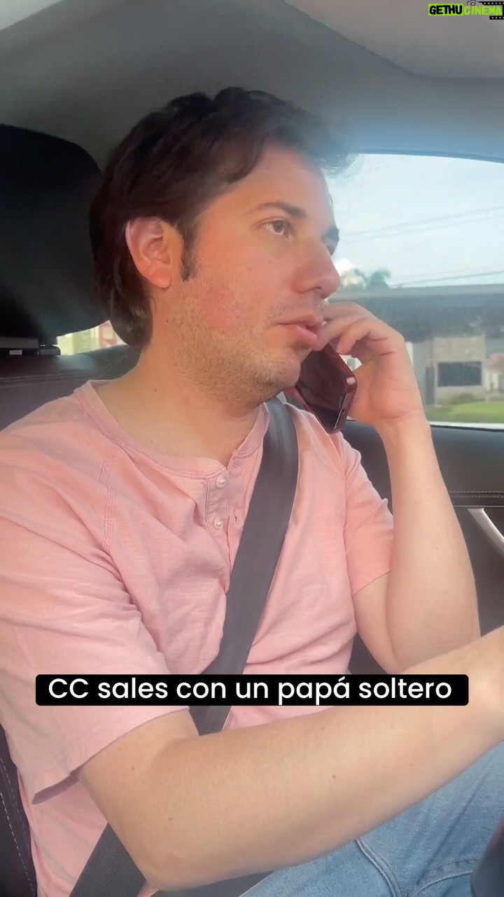 Victor Arauz - 32.3K Likes - Como cuando sales con un papá soltero y a veces hasta demandado!
•
Video viejo que nunca se subió con @melissavalverdec y la colaboración de @kattygarciam