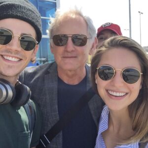 Victor Garber Instagram - Comic con departure with two of my favorite superheroes.