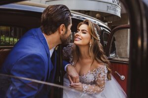 Victor Pecoraro Instagram - Sobre o dia mais feliz das nossas vidas!!!
Sobre viver as bençãos de Deus.
Hoje somos um só, somos Morais Pecoraro. 

Nossa eterna gratidão e amor
Local: @julietadeserpa
Cerimonial: @cohencerimonial
Vestido: @AlexandreDultra
Fotografa: @jessicalimafotografia
Filmaker: @antoniobier
Decoração: @sorelleborsaridecor 
Flores: @carlinhosflores
Paisagismo: @hortoart
Bolo e doces: @sannyspatisserie
Bem casados: @julybemcasados
Docinhos: @sodiedoces
Gourmet: @carmelspipocas
Forminhas: @arteemforminhas
Alianças: @reisman_aliancas
Terno: @eduardoguinle
Make: @amandalbuquerquea
Papelaria: @unite.papelaria
Orquestra: @sonnart.orquestra.rj
Buquê: @casada.noiva
Roby: @stephaniecachapuz 
Arranjo cabelo: @suzette.atelier
Carro: @blacktieservice
Hotel: @ritzriodejaneiro
