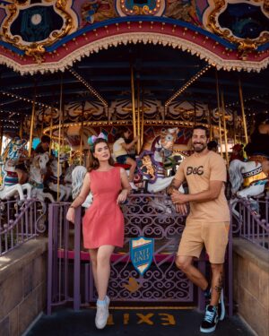 Victor Pecoraro Instagram - Disney photodump 🫶🏻

Sobre dias inesquecíveis, cheio de amor, diversão, amizade, cumplicidade e palhaçada que não podia faltar nesse grupo 🤣 

Registro By @fotos_na_disney 👏🏻

@victorpecoraro 
@amayaravieira 
@brendhahaddad 
@ricardogaeta_ 
@julianakelling 
@franklinmedrado 
@suhmedrado 
@beeafrancaa 
@alexandreagostinho 

😘❤️
