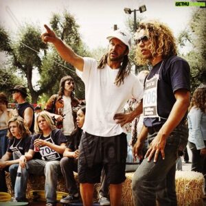 Victor Rasuk Instagram - #TBT of me portraying the Legendary Skater, Tony Alva in #LordsOfDogtown. He's showing me how to keep it cool in this scene.. With the 70's Shades on ;) #Zboys #HeathLedger @thetonyalva1957 @thehirsch