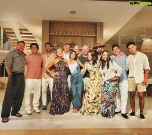 Victor Turpin Instagram - Merry Friendxmas from our family to yours (Missing a few members) Happy Holidays to all!!! #holidays #family #friends #friendsmas #familia #celebracion #amigos #isla #island #vacation #tropical