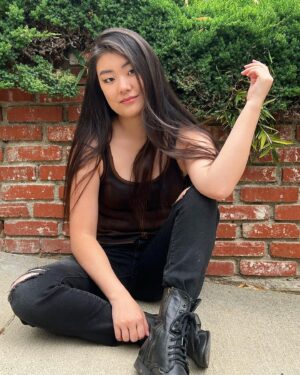 Victoria Grace Instagram - 🎤🥷🏼