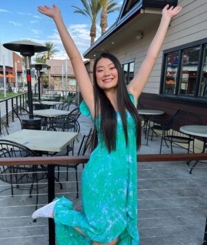 Victoria Grace Instagram - Be happy🥰