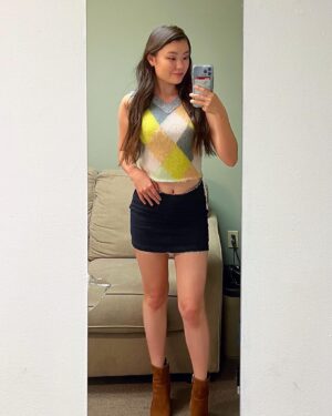 Victoria Grace Instagram - Dressing room selfie🫣😌
#DaysOfOurLives #Days #DOOL
