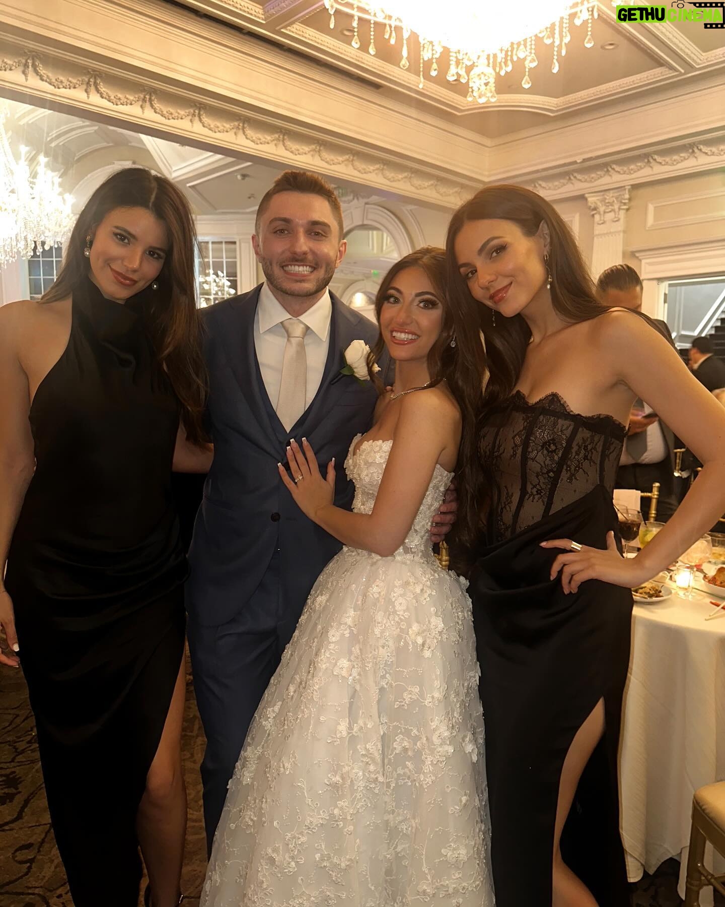 Victoria Justice - 522K Likes - Not pictured: me sobbing because weddings WRECK me 😭💞
I love love!! @emilyvagnone & @kkubis_ , witnessing yours was sooo beautiful. Congrats 🙏🏼✨