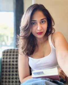 Actress Vidhi Pandya HD Instagram Photos and Wallpapers July 2024