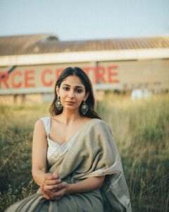 Actress Vidhi Pandya HD Instagram Photos and Wallpapers March 2024