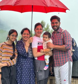 Vidisha Instagram - Much needed beautiful getaway in the mountains. Family vacay at @parakkatnatureresortmunnar  #sereneplace #beautifuldestinations #família #munnar #south #godsowncountrykerala