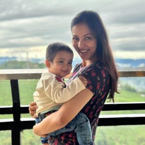Vidisha Instagram - Much needed beautiful getaway in the mountains. Family vacay at @parakkatnatureresortmunnar  #sereneplace #beautifuldestinations #família #munnar #south #godsowncountrykerala