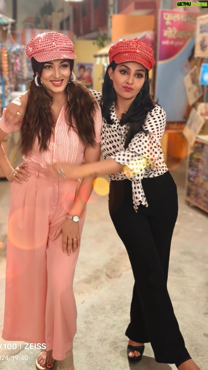 Vidisha - 63.1K Likes - Divas don’t do drama. We do business😉
#behindthescenes #masti
