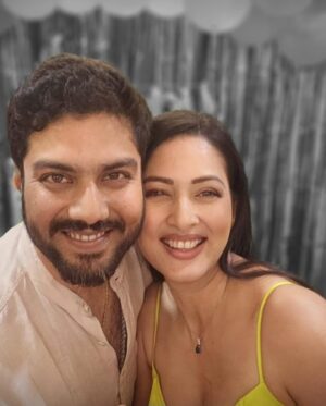 Vidisha Instagram - Well after celebrating Aadya for 9months straight, Here comes my birthday! A bit in a confused state of mind if it was my birthday or the lil ones. Either ways had a beautiful day with just the people I love and who’ve been there for me throughout! Only gratitude for everything I have and for the beautiful days to come! 
Thanks to the love of my life @ontoral.insearchofmusic and @gaurav_srivastava for making this one so special!
Thank you all for all your lovely wishes! ♥️☺️
#birthday #gratitude #love #family #friends #vidisha #vidishasrivastava #