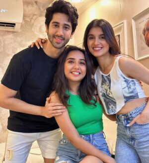 Vihaan Samat Instagram - फ़ुल मस्ती