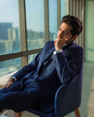 Vihaan Samat Instagram - I recently visited Arrow and I picked up suits and blazers from their #ontopoftheworld Wedding Collection. Here's my top looks from Arrow. Visit the Arrow store for exclusive offers!

#arrow #arrowweddingcollection