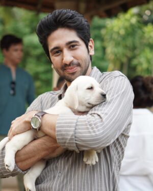 Vihaan Samat Instagram - We’re best friends he just doesn’t know it yet 🐶🐾
