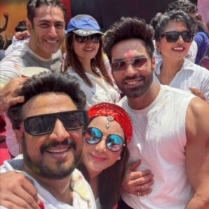 Vikas Verma Instagram - #HAPPYHOLI #buranamanoholihai #indianfestival #Mumbai #india #color #colorful #friendsforever #mytribe #dhamaal  #friendslikefamily #2024 
A Big shoutout  to
@holiinvasionn
@raj.mutreja
@anandmishra2013
@surajmm