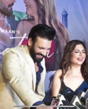 Vikas Verma Instagram - #baatien is all yours now 

Give love to this timeless melody 
By @prashantingole1 

Missed you @azizzee69 
And one and only
Voice of love @singer_shaan 

With @vinita2111 

@adrmediaproduction @adhishrana @agniruhela 

@styled by @swapnilaofficial 

https://youtu.be/iLNMAJbPXCE?feature=shared