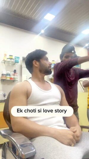 Vikas Verma Instagram - Chalo ye case toh easily solve ho Gaya 

Just salon things 🤣🤣🤣🤣

But meet my fav barber @radheking05 

Hatyara lagta hai but hai bada sweet 

#salon #beard #problem #comedy