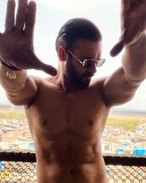 Vikas Verma Instagram - Photo dump of April, may 

Not all the photos makes it to the post 

Posting the ones I like 💖

Life is where the magic is 

And let me know which one is your favourite 🥹

Be kind and Rewind 💖

#gratitute #life #selfshots #beach #vikasverma #feelinggood
