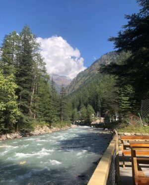 Vikram Chatterjee Instagram - दूरी ये कम ही ना हो, 
मै नींदों में भी चल रहा ।