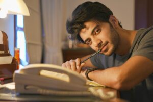 Vikram Singh Chauhan Instagram - कर्म कर, ज़िक्र ना कर। 
शुक्र कर, फ़िक्र ना कर।

#gratitude #toaterrificthursday

📸 @_therahulsharmaa_