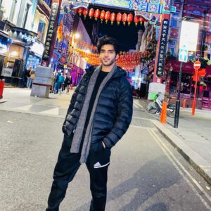 Vikram Singh Chauhan Instagram - ❄️🎉

#fridayvibes