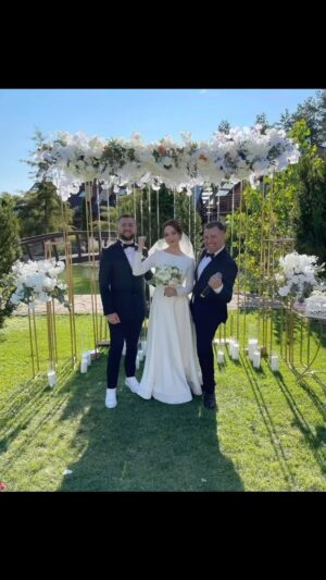 Viktor Hevko Instagram - Мої 🎉👩‍❤️‍💋‍👨
Ведучий Віктор Гевко