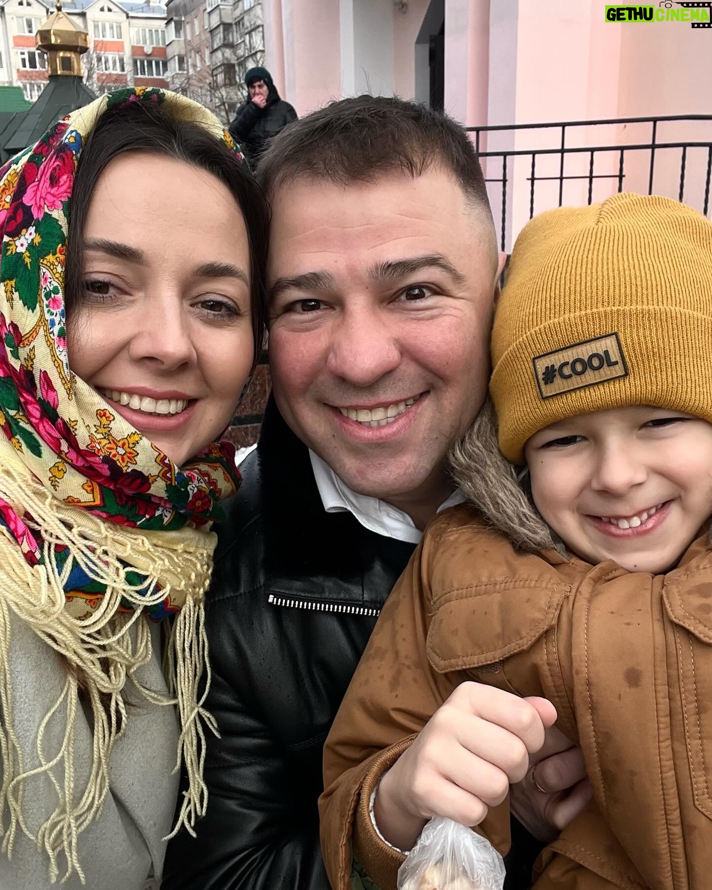 Viktor Hevko - 7.6K Likes - Христос Рождається! Славимо Його!
Бажаємо кожній Українській родин миру, перемоги та здоровʼя у наступному році🇺🇦
