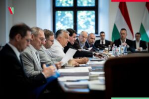 Viktor Orbán Instagram - Vasárnap sem állunk meg!