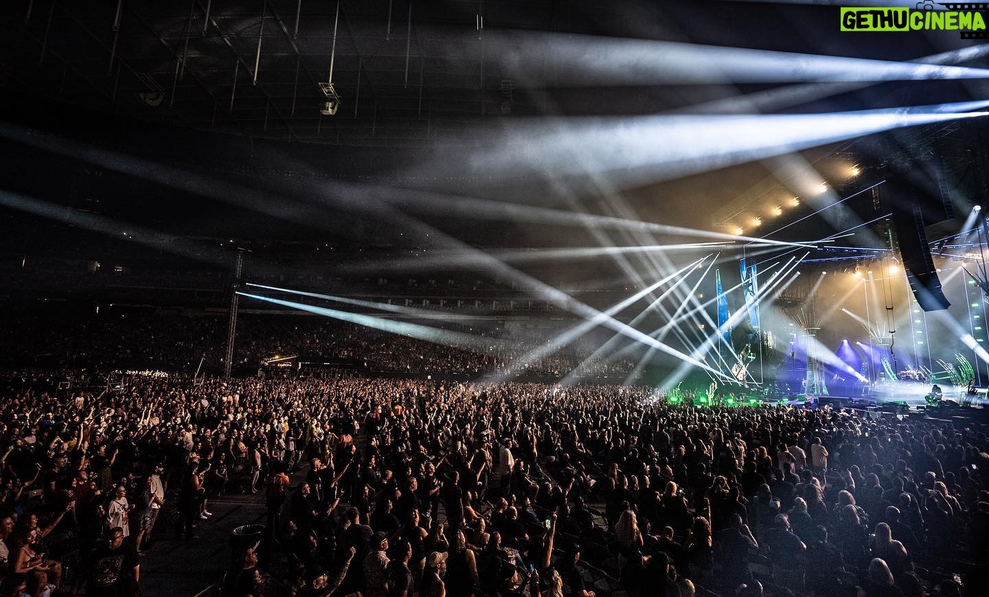 Vince Neil - 20.9K Likes - Las Vegas 🖤 A very special way to end an incredible stadium Tour!!
Vegas was my home for 28 years and I still love it there so to see so many of you coming out was mind blowing.
A huge shout out to all the hundreds and hundreds of people that it took to make #thestadiumtour a reality. Without them, none of this would have been possible. And a massive thank you to YOU, the fans‼️
Mötley Crüe will be back!
📸 @samshapiromedia
