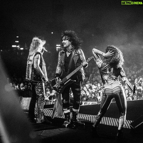 Vince Neil - 3 Likes - Glasgow! Awesome night to end the European tour for 2023! Thanks to everyone who came out and saw us!! Can’t wait to come back
@motleycrue
📸 : @lucasenglund