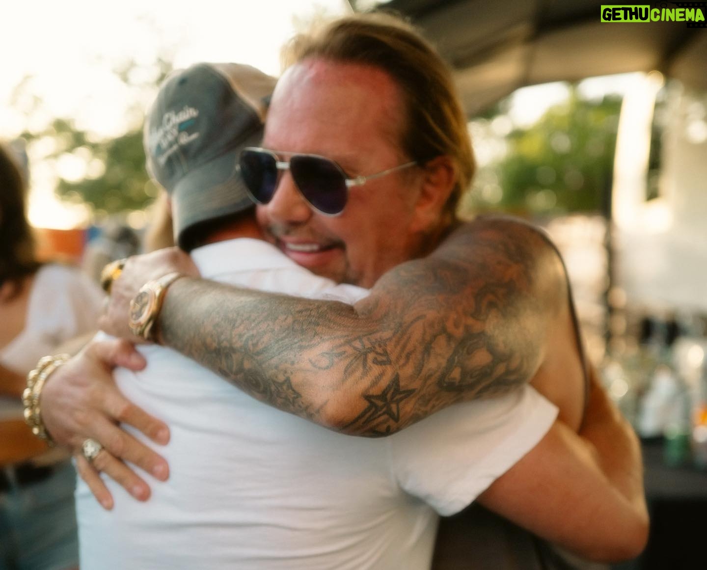 Vince Neil - 3 Likes - Great to see my bro @kennychesney kick off his stadium tour in Tampa!!