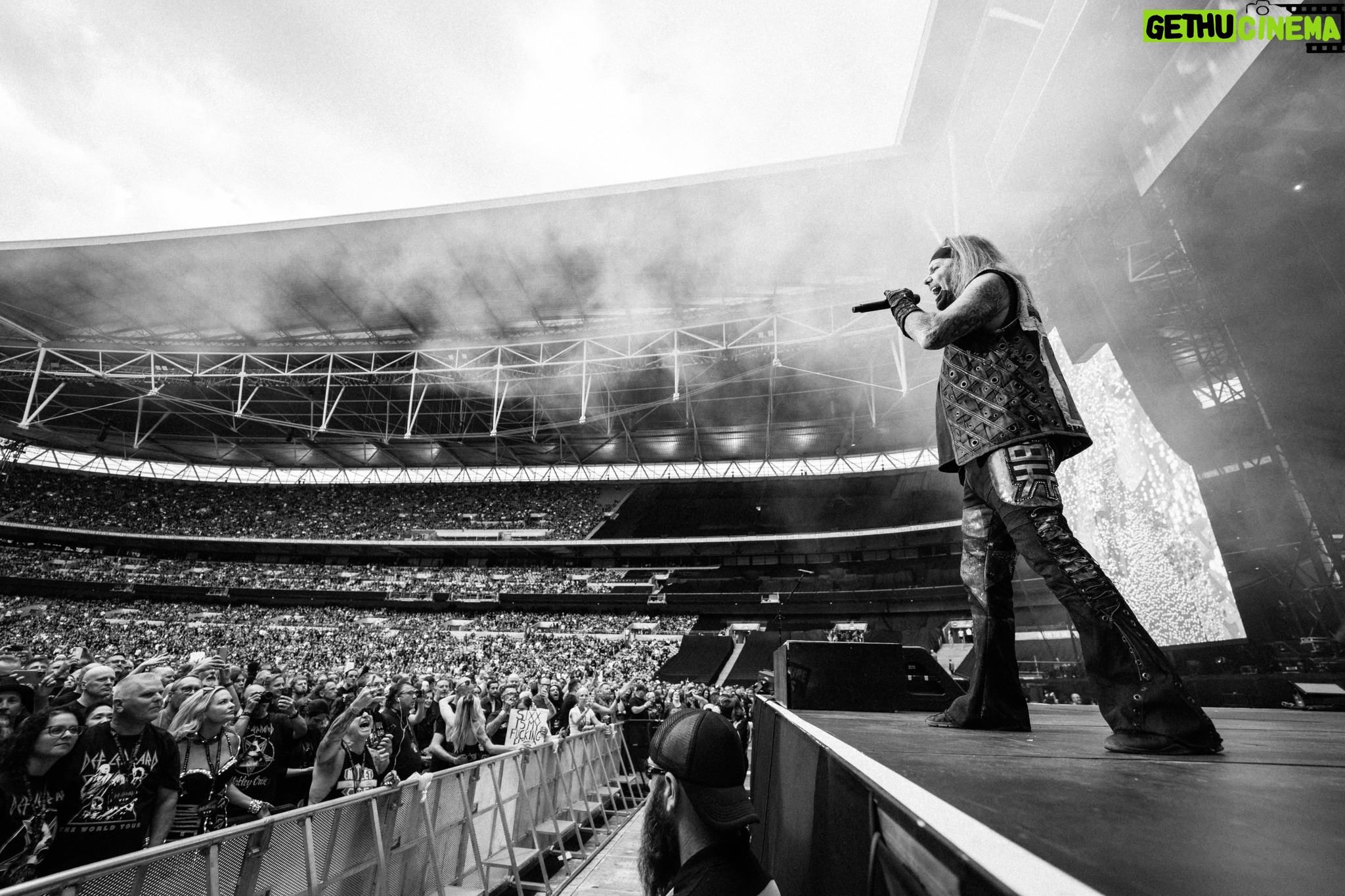 Vince Neil - 3 Likes - Playing #WembleyStadium was very cool! Thank you to everyone that come out #mötleycrüe