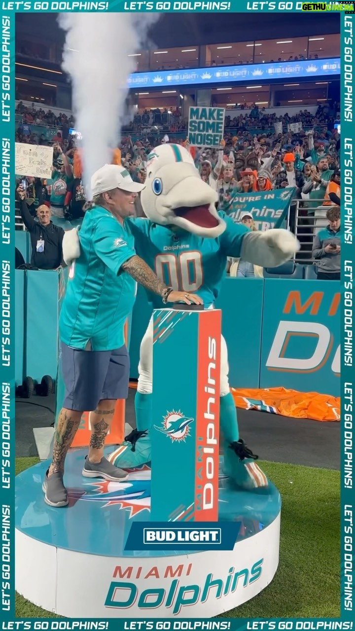 Vince Neil - 16.8K Likes - 📣 Let’s go Dolphins!
Thanks for getting us started tonight, @thevinceneil 👊