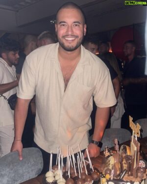 Vincent Beauregard Instagram - Birthday weekend photo dump. 🎂

Merci à tous mes amis, ma famille et ma merveilleuse douce moitié @noemiemarleau d’avoir tout fait pour rendre ce 25ième anniversaire si spécial. Love y’all. ❤️ 

La dernière photo c’est la Best 🤭