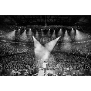 Vincent Stein Instagram - Die Tour ist noch nicht mal eine Woche vorbei und es kommt mir schon wieder vor, als wäre es alles nur der abgefahrenste Traum der Welt gewesen. 😳 Was‘n Zufall, dass @arne_mueseler einen Film in seine Kamera eingelegt hatte, sonst würde ich es selbst nicht glauben. Zum Glück geht’s nächste Woche schon weiter und wir feiern mit Euch unser Album Release auf den Festivals! 🥰🥳