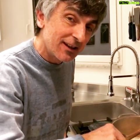Vincenzo Salemme - 8K Likes - O’ minestrone..chest’è!🍵👨🏻🍳
Ci vediamo domani e dopodomani a Bologna al “Teatro Celebrazioni”. E poi a Milano al “Teatro Nazionale” dal 14 al 23 Gennaio. Vi Aspetto!❤️❤️ #contuttoilcuore #tournèe #Bologna #Milano
