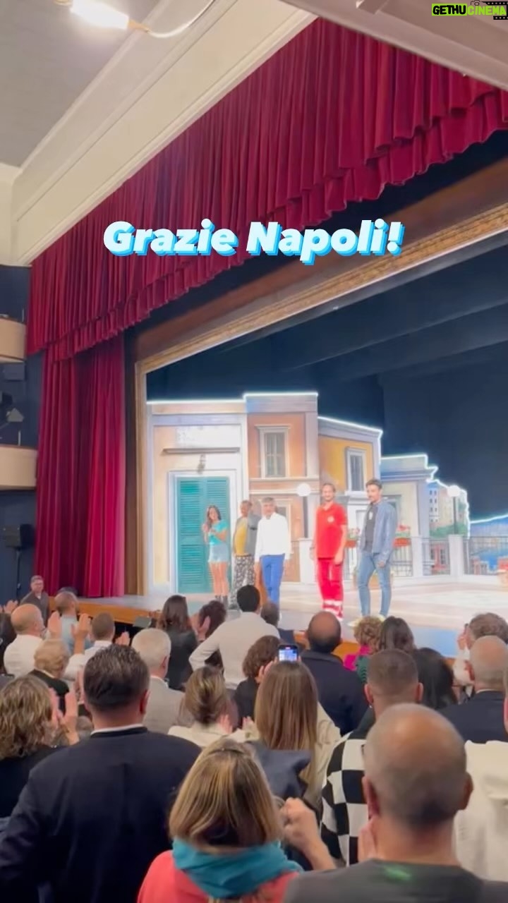 Vincenzo Salemme - 5.2K Likes - #ultimareplica #soldout #teatrodiananapoli #napoletanoefammenapizza#tournée