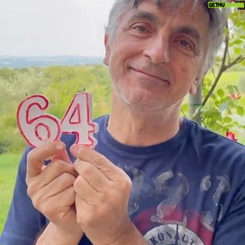 Vincenzo Salemme - 38.5K Likes - Per tutte quelle e tutti quelli (fortunatamente tantissime e tantissimi) a cui non ho potuto rispondere singolarmente. Graziee!!🎂❤️