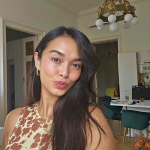 Vinessa Vidotto Instagram - 🦒👋💋