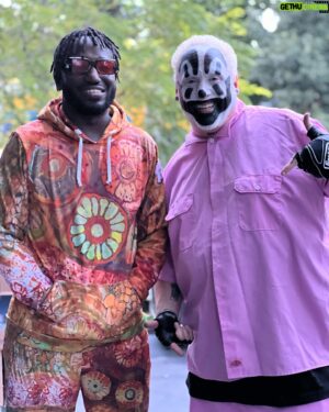 Violent J Instagram - Yoooo @hannibalburess in this mother lover! Check out his dope ass song "Veneers" under the name @eshutune