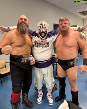 Violent J Instagram - Trevor & Knox create job opportunities! They'll make a jobber outta anyone! When they fight, it's no fight.. more like a sided maulin  @therealtrevormurdoch
@Knoxy_78