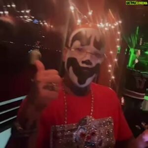 Violent J Instagram - Ballin on a bizzzoat to the beat bitch!